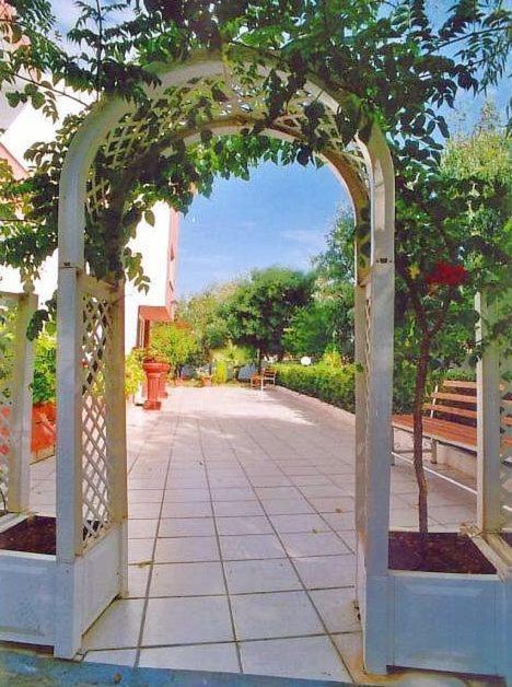 Апарт отель Knossos Panormos  Экстерьер фото